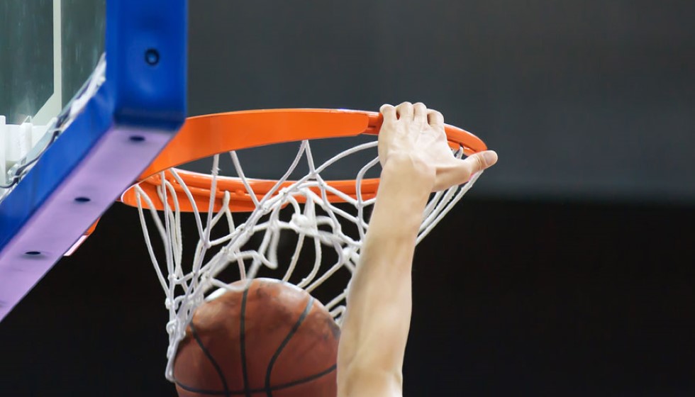 Canada's Men's Basketball Team Victorious Against Greece in Paris Olympics